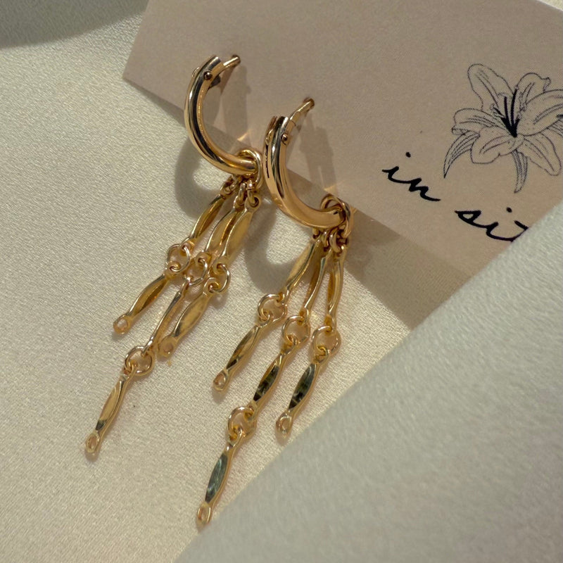 GOLDEN WILLOW HOOP EARRINGS