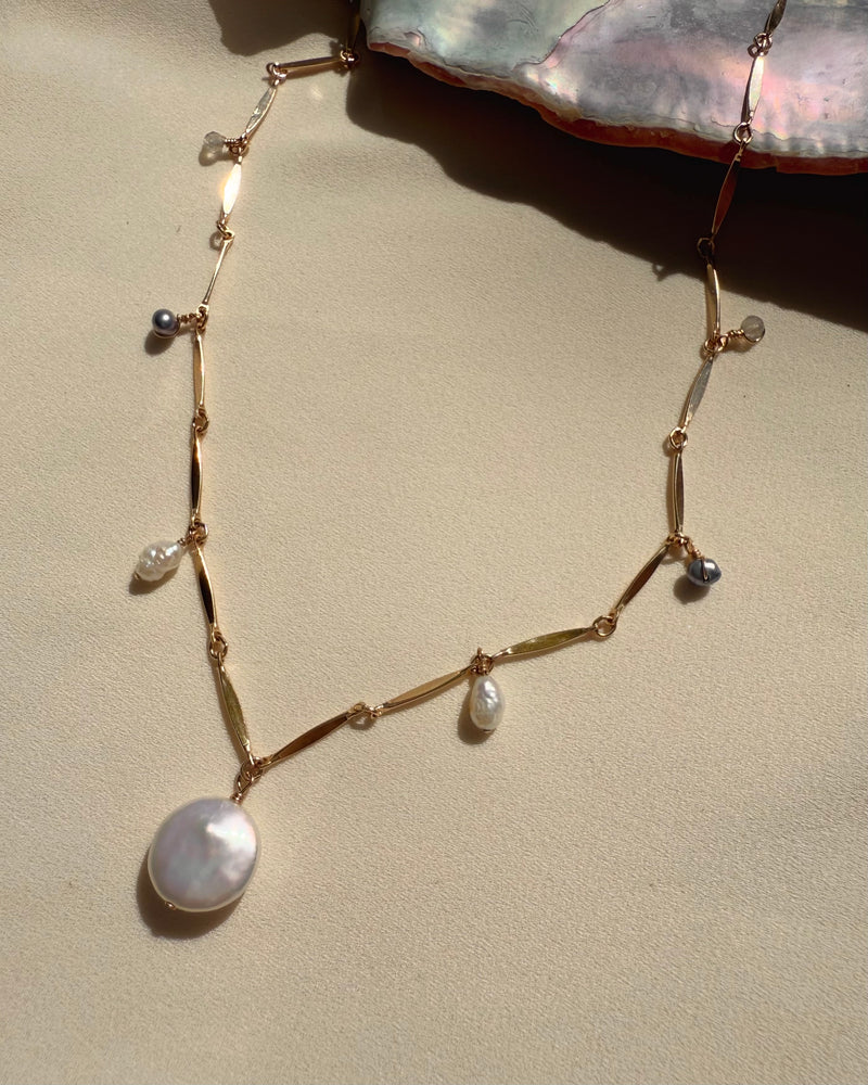COCORA PEARL CHARM NECKLACE