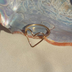 APHRODITE HEART RING