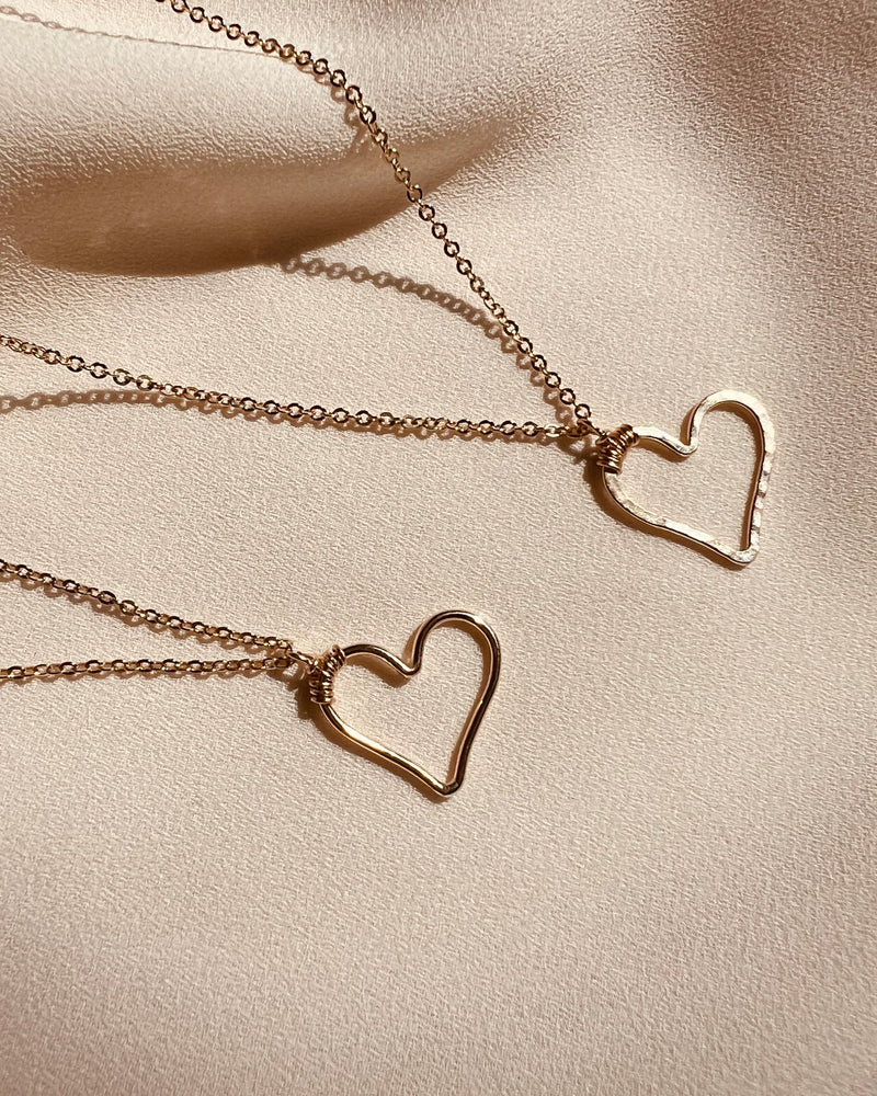 AMOR HEART NECKLACE