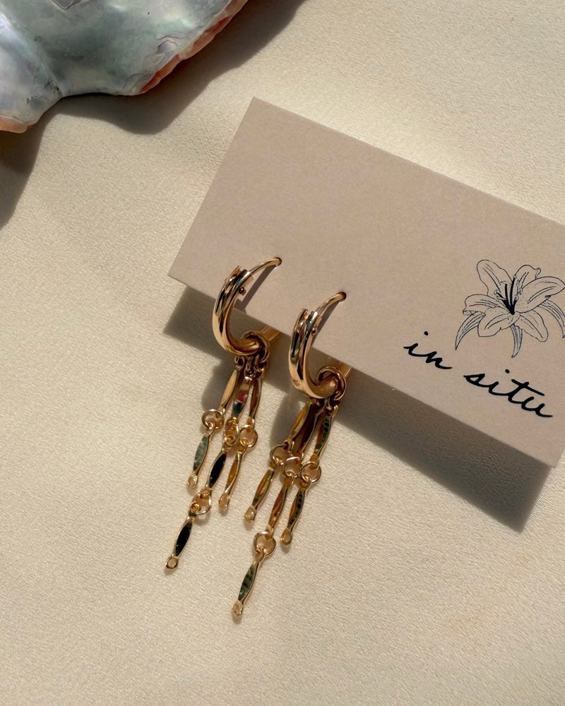 GOLDEN WILLOW HOOP EARRINGS