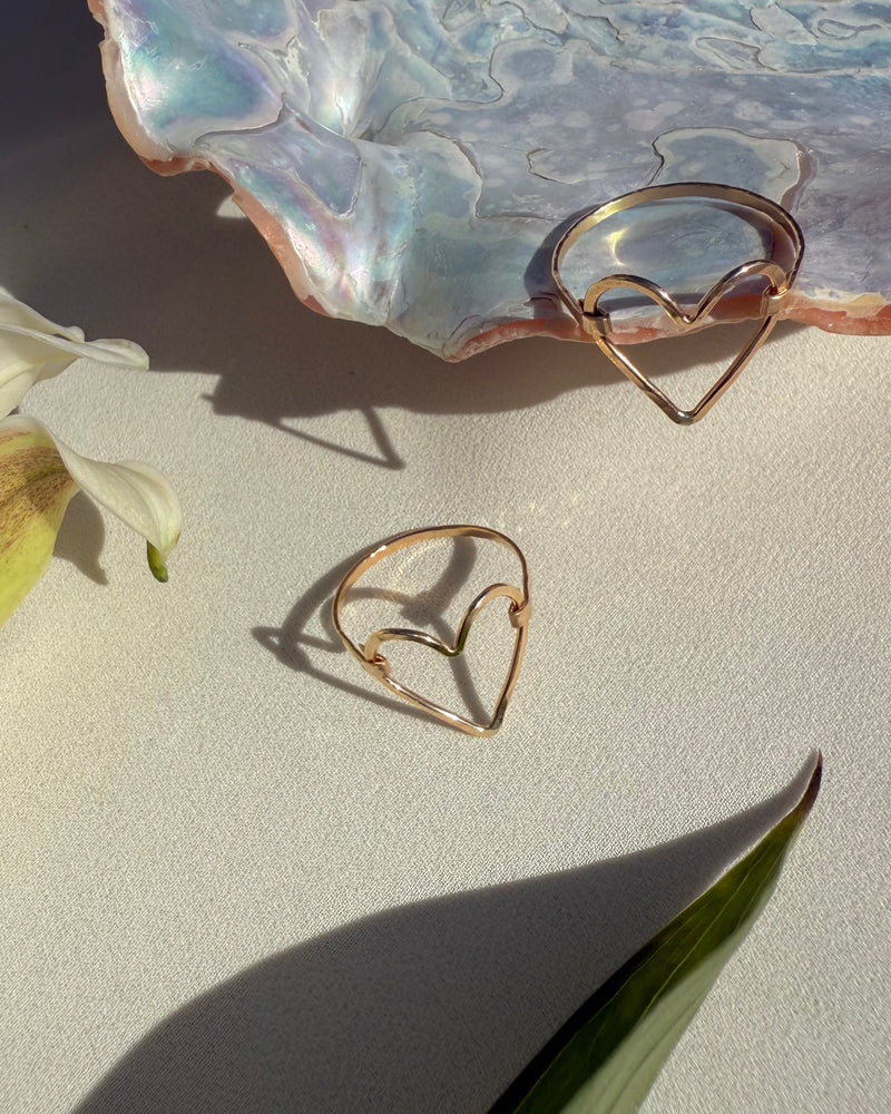 APHRODITE HEART RING