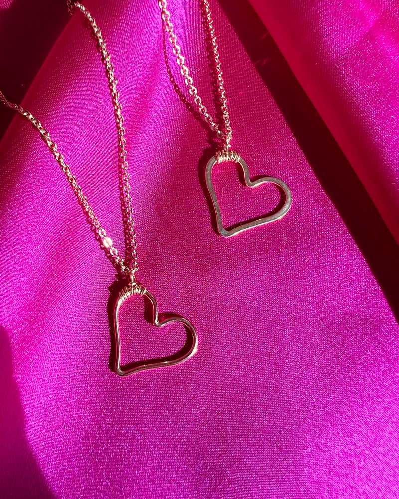 AMOR HEART NECKLACE