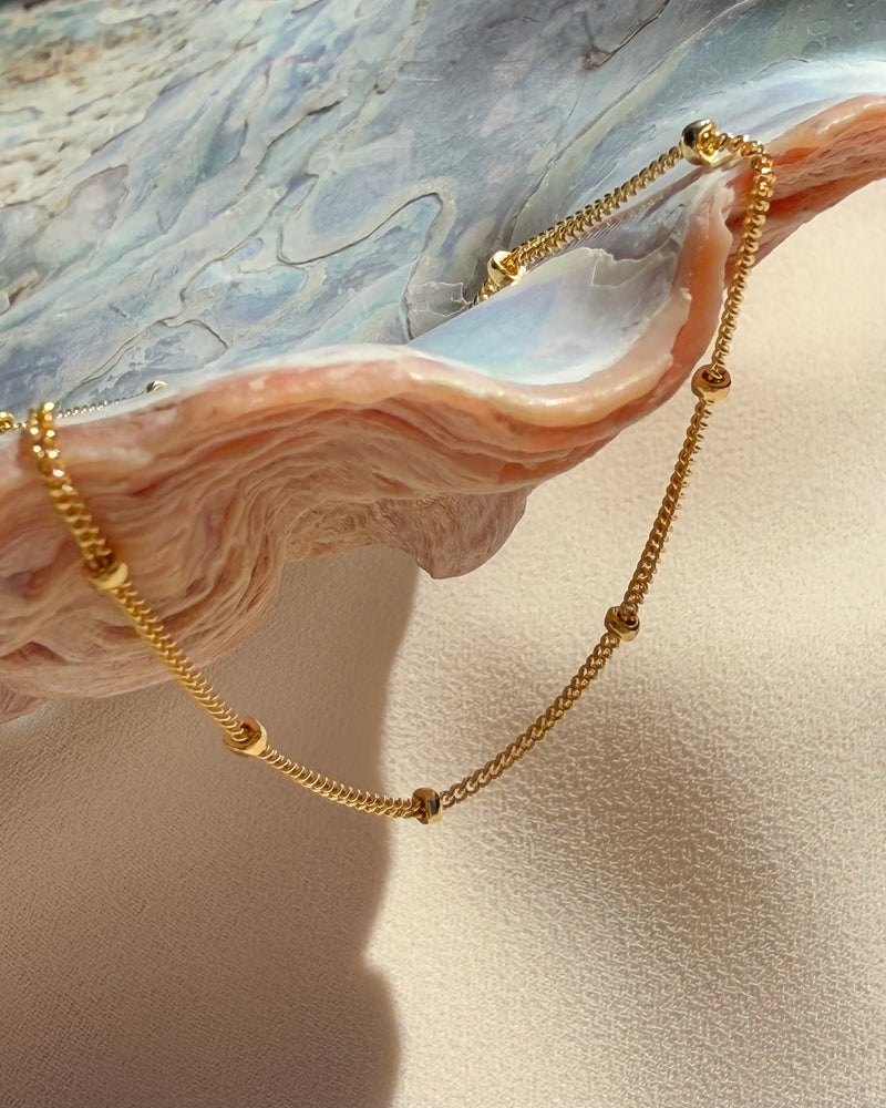 SATELLITE CHAIN NECKLACE