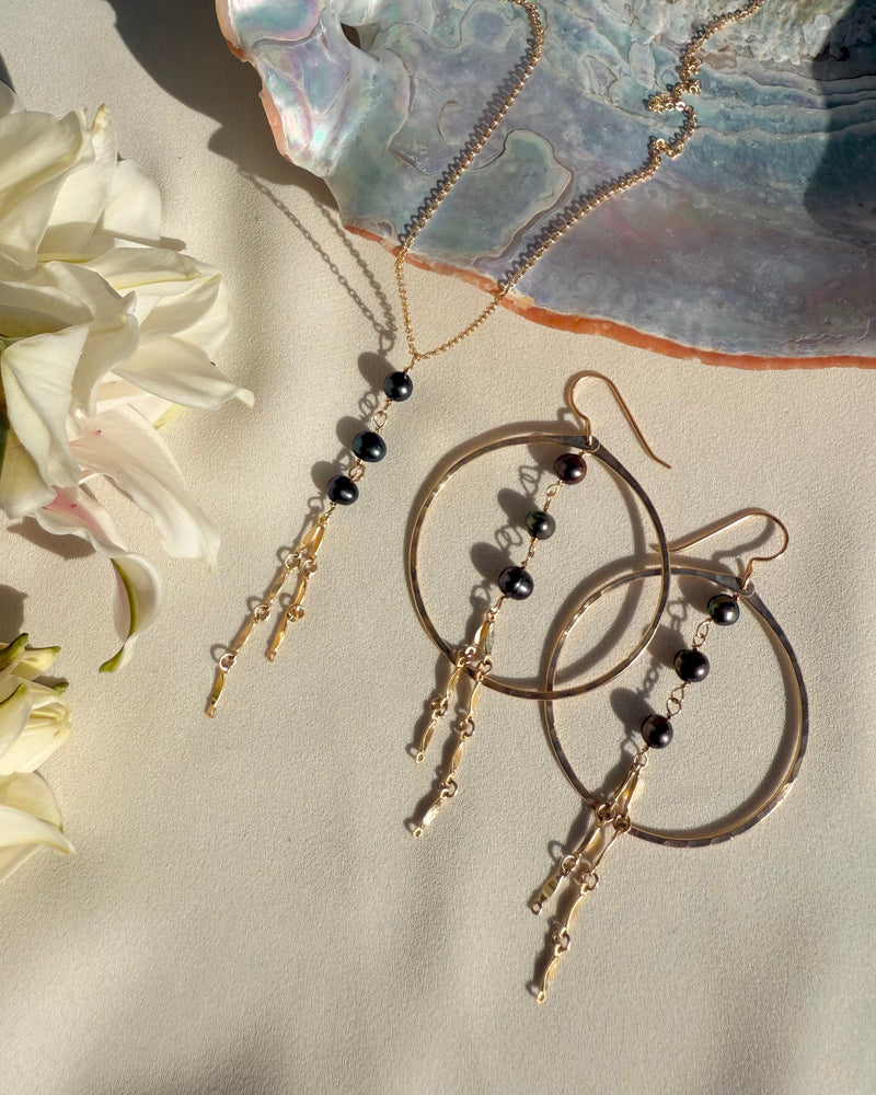 ECLIPSE BLACK PEARL EARRINGS