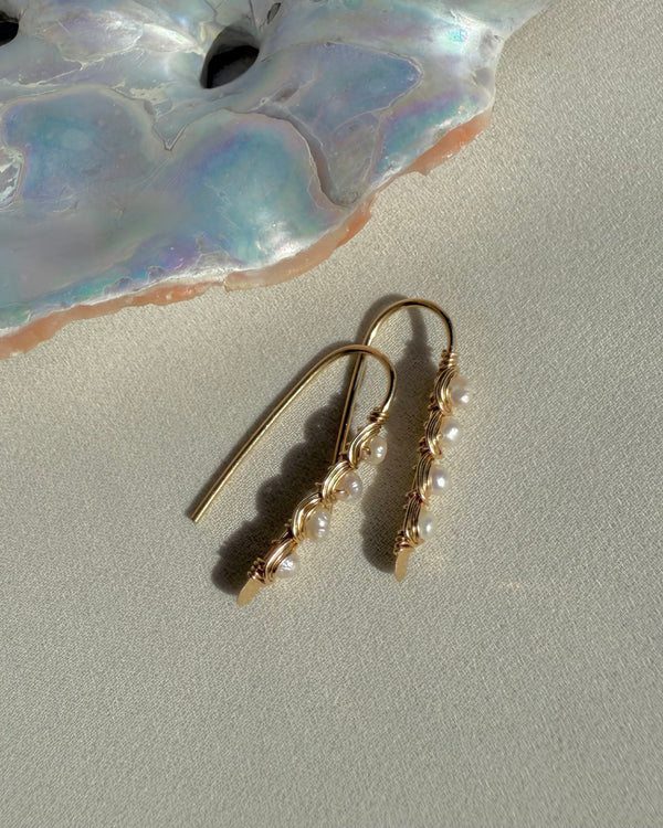 CAPRI PEARL EARRINGS