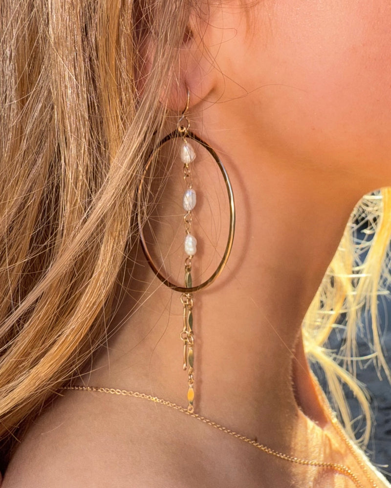 LUNA PEARL EARRINGS