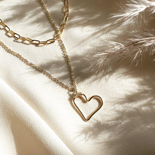 AMOR HEART NECKLACE